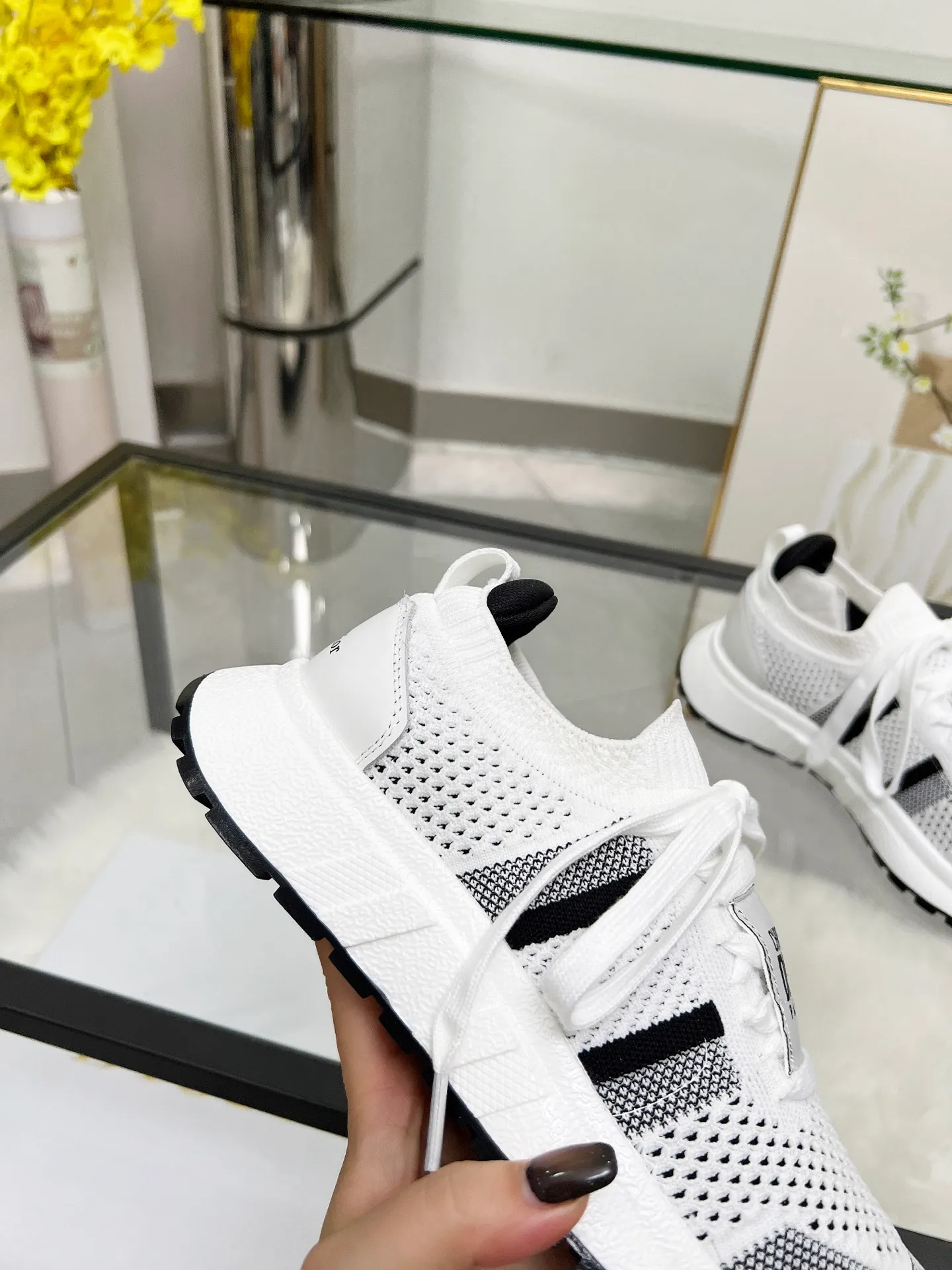 💕💕Factory direct selling price p480💕💕 Product trademark: Dior "Dior" casual shoes Regular size: 35-44 Product material: Selected cowhide stitching breathable mesh mesh lining original outsole